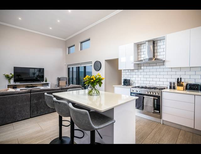 4 BEDROOM FREEHOLD FOR SALE IN SAGEWOOD
